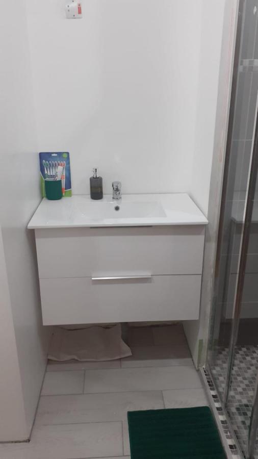 2 Neuf De Gamme * Pibrac